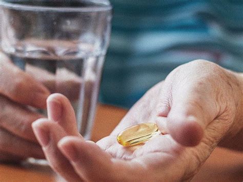 When to take fish oil: Timing, dosages and side effects.